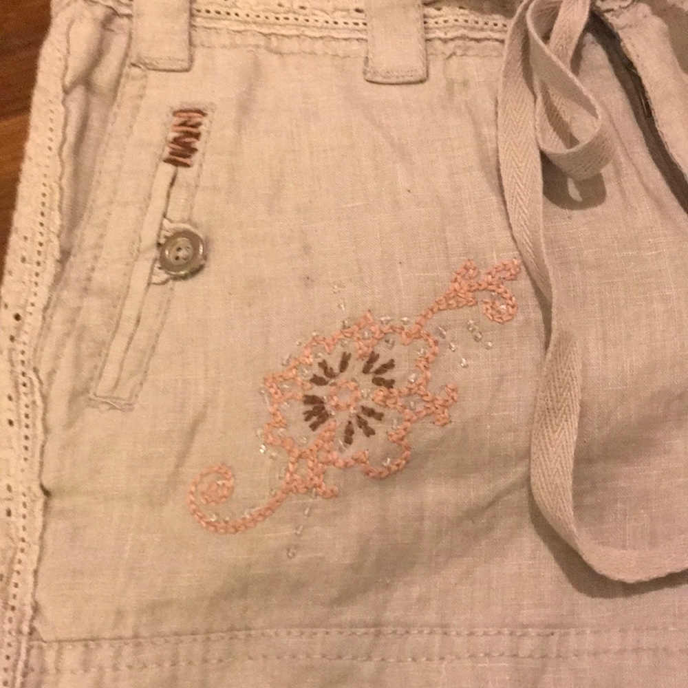 Shorts - Picture 2 of 6